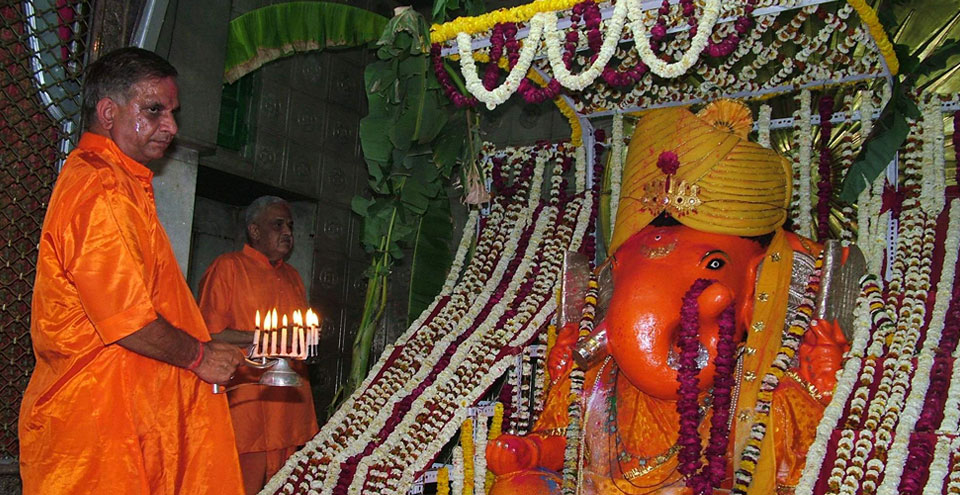 Moti Doongri Temple